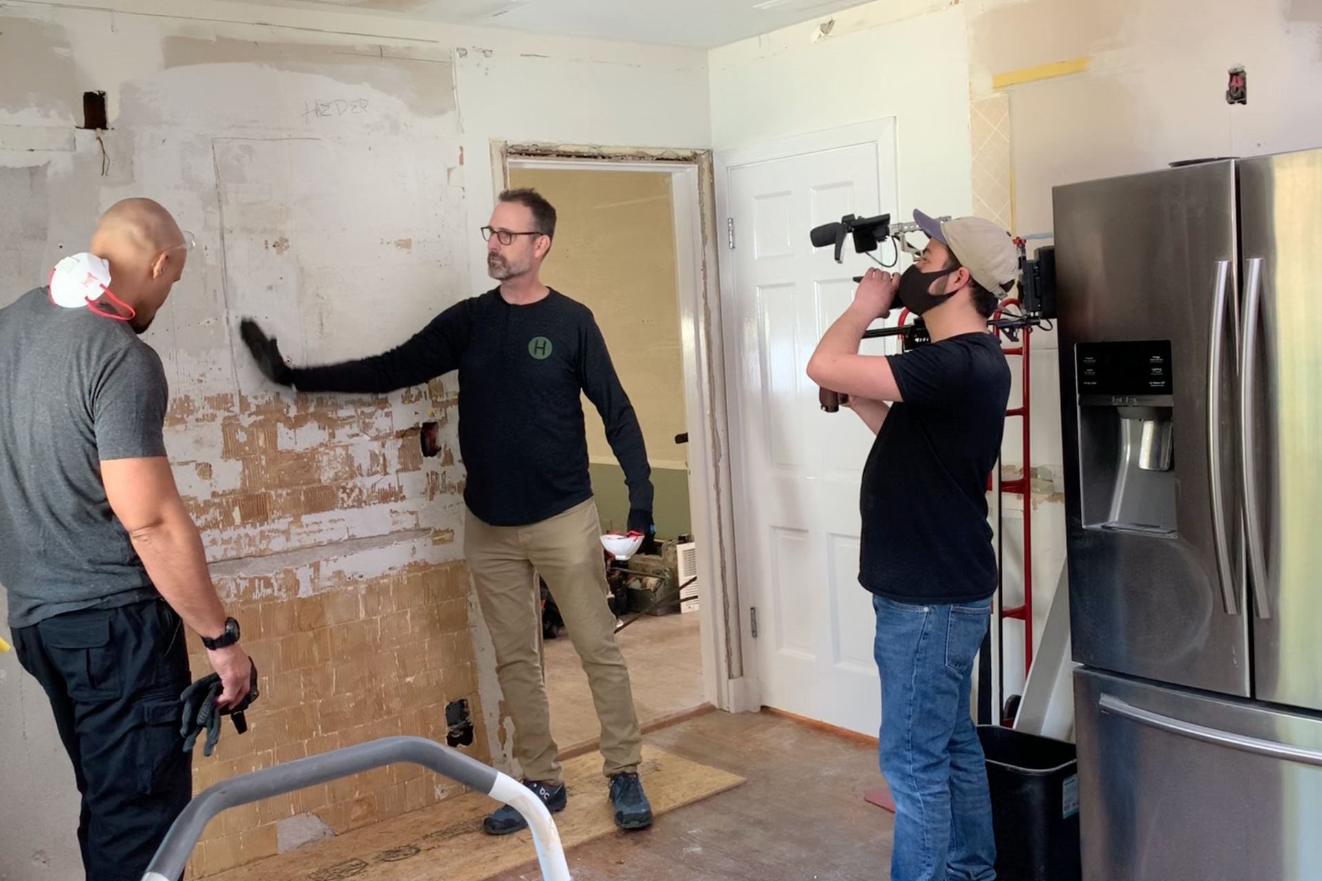 What It Was Really Like Working on HGTV's Call the Closer thumbnail